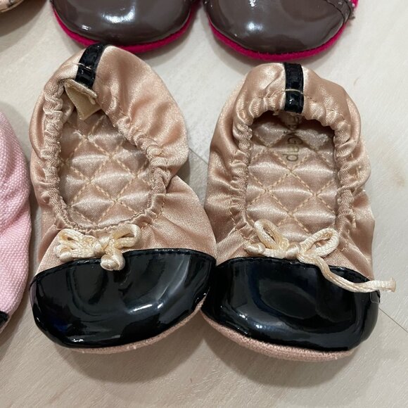 🛍️ 2/$30: 4 pairs Baby Gap Infant Shoes 3-6month & 6-12 month Soft Cloth - Picture 2 of 7